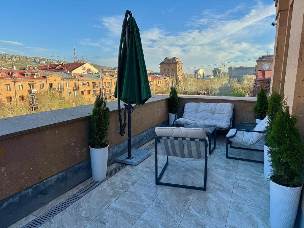 Touch The Sky Apartment Ереван Экстерьер фото